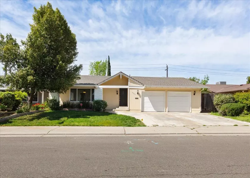 7703 Westland AVE, Stockton, CA 95207