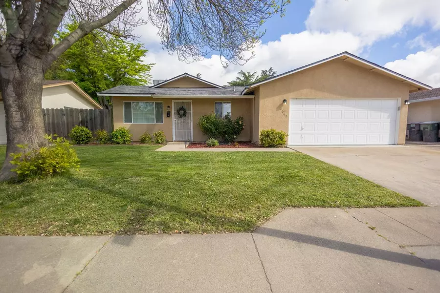 2065 Wolcott Way, Modesto, CA 95355