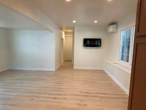 6025 Dias AVE #112, Sacramento, CA 95824