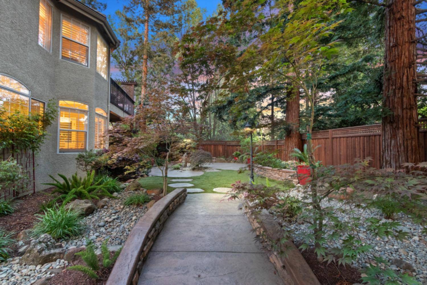 Folsom, CA 95630,361 Canyon Falls