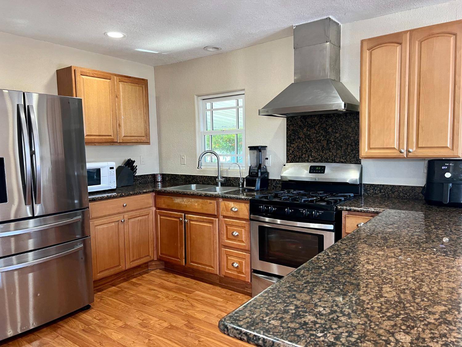 Hayward, CA 94544,148 Saturn AVE #79