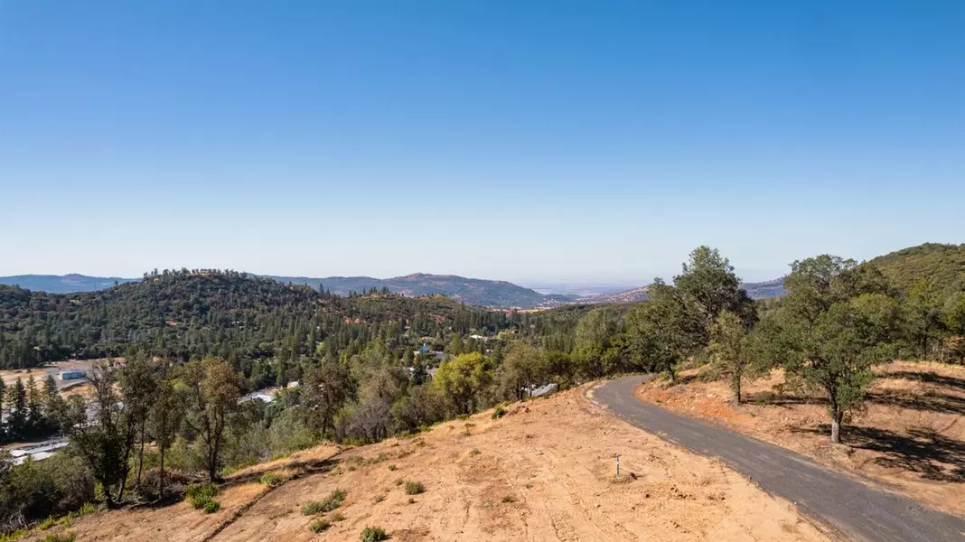 17880 State Highway 120, Big Oak Flat, CA 95305