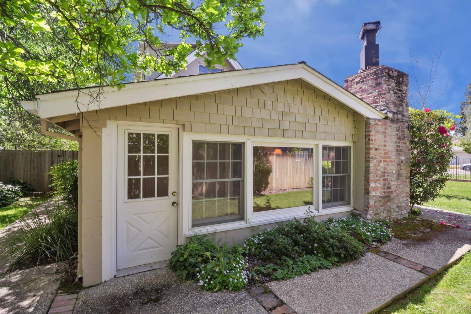 Sacramento, CA 95822,5449 Parish CT