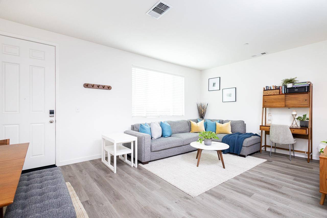 3007 Enchanted WALK, Sacramento, CA 95835