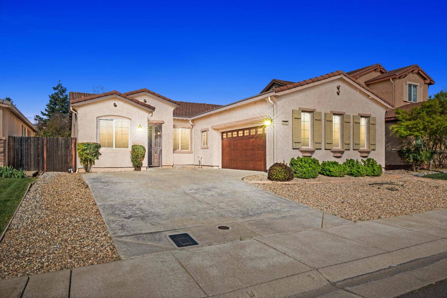 5707 Da Vinci WAY, Sacramento, CA 95835