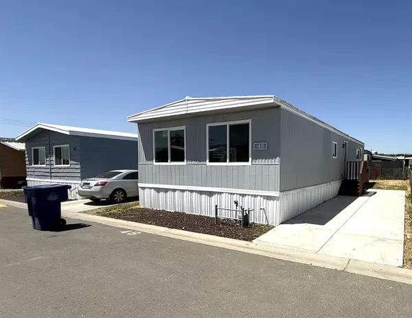 801 Schipper St #48, Bakersfield, CA 93203