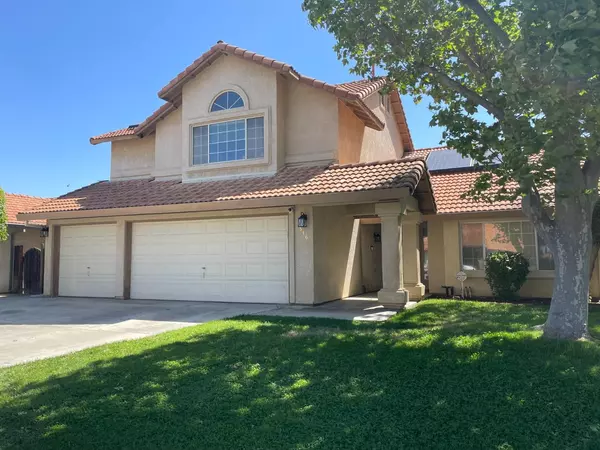 316 Rosalie CT, Los Banos, CA 93635
