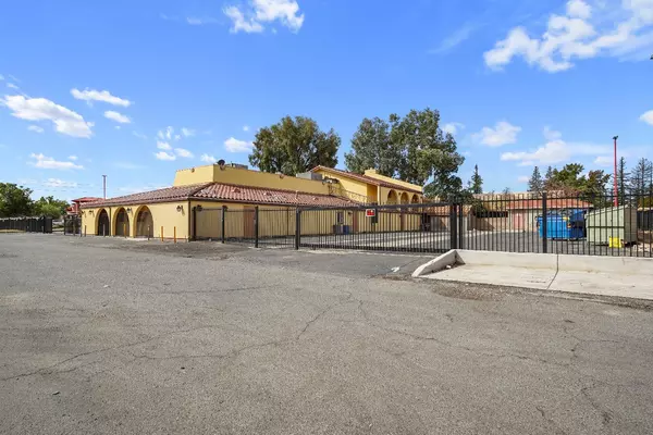 Sacramento, CA 95823,4439 Florin RD