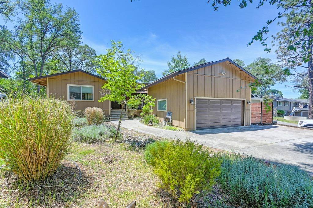 12393 Torrey Pines Dr, Auburn, CA 95602