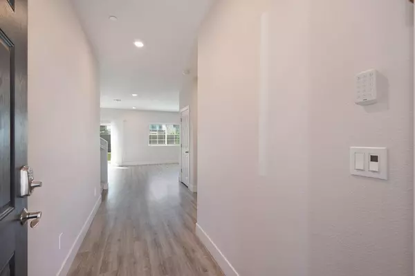 Roseville, CA 95747,7073 Star Trail WAY