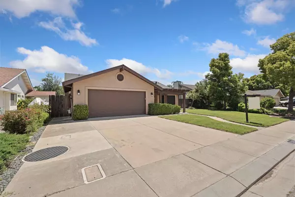 Hughson, CA 95326,2118 Dominic AVE