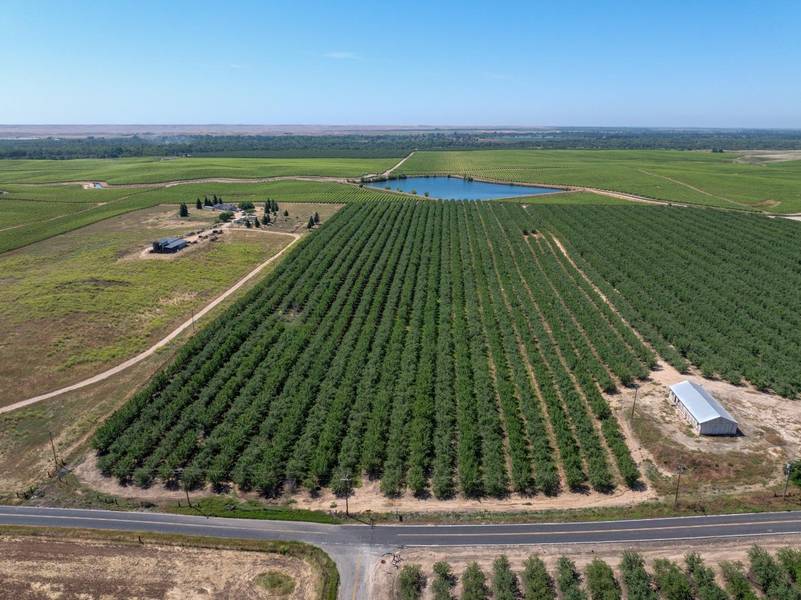 1127 Keyes RD, Snelling, CA 95369