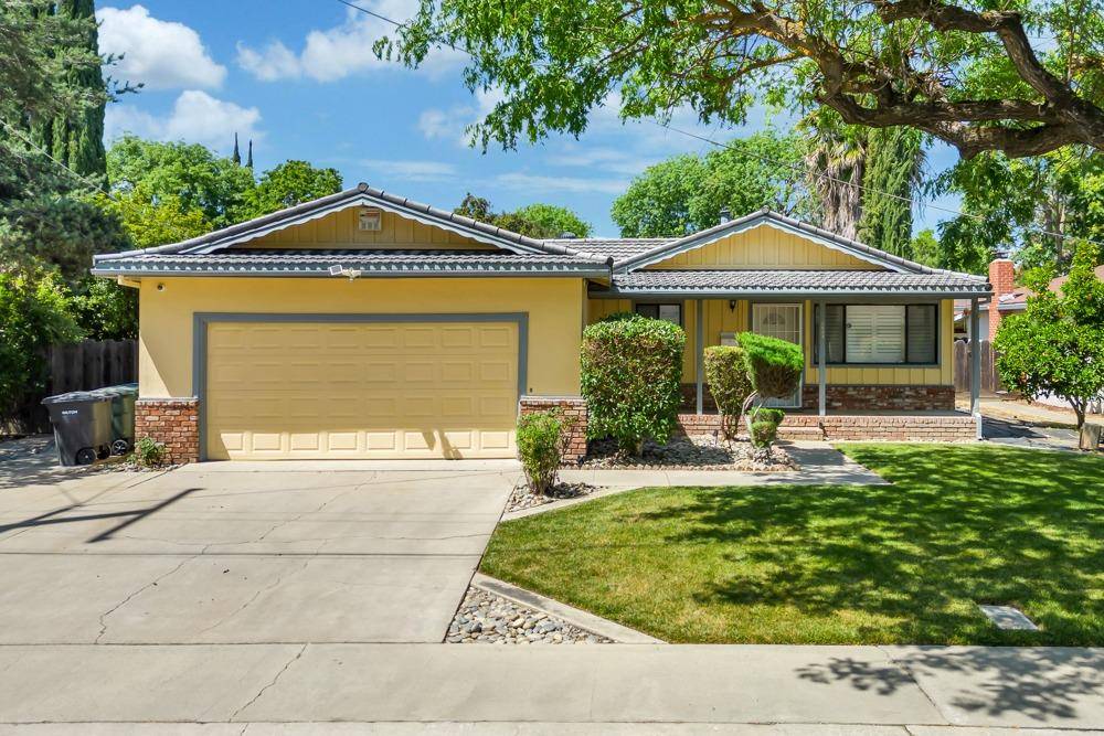 2833 Levon AVE, Modesto, CA 95350