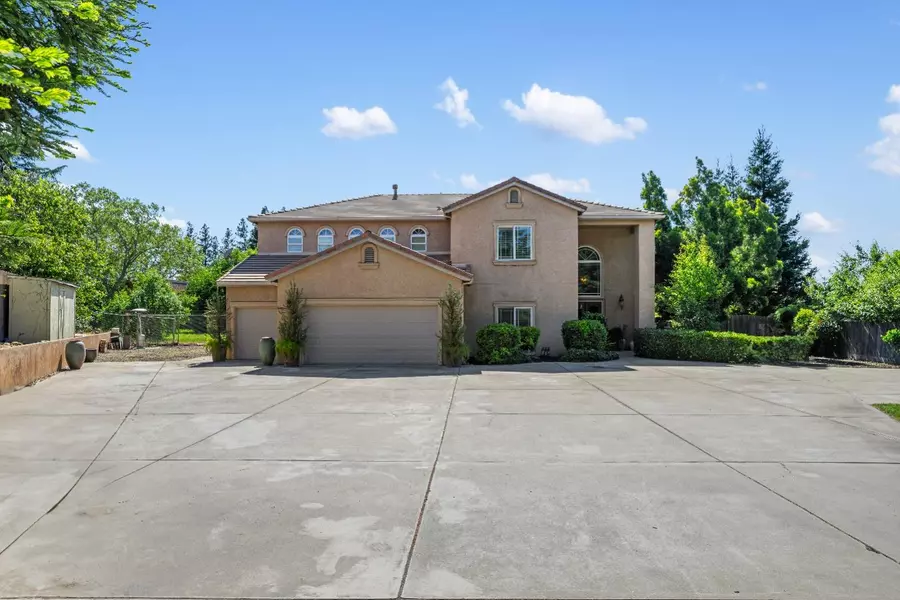 6901 Prestwick DR, Riverbank, CA 95367