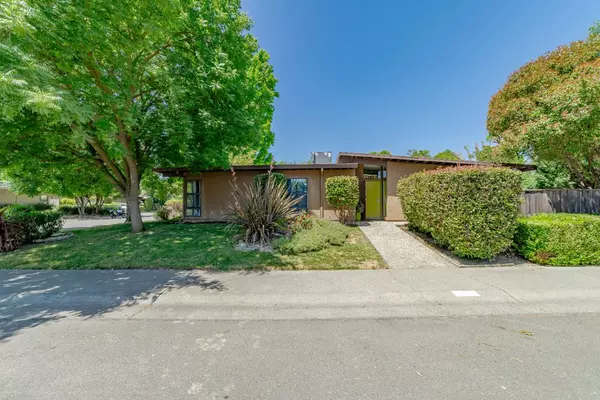 Sacramento, CA 95833,2 Bobber CT