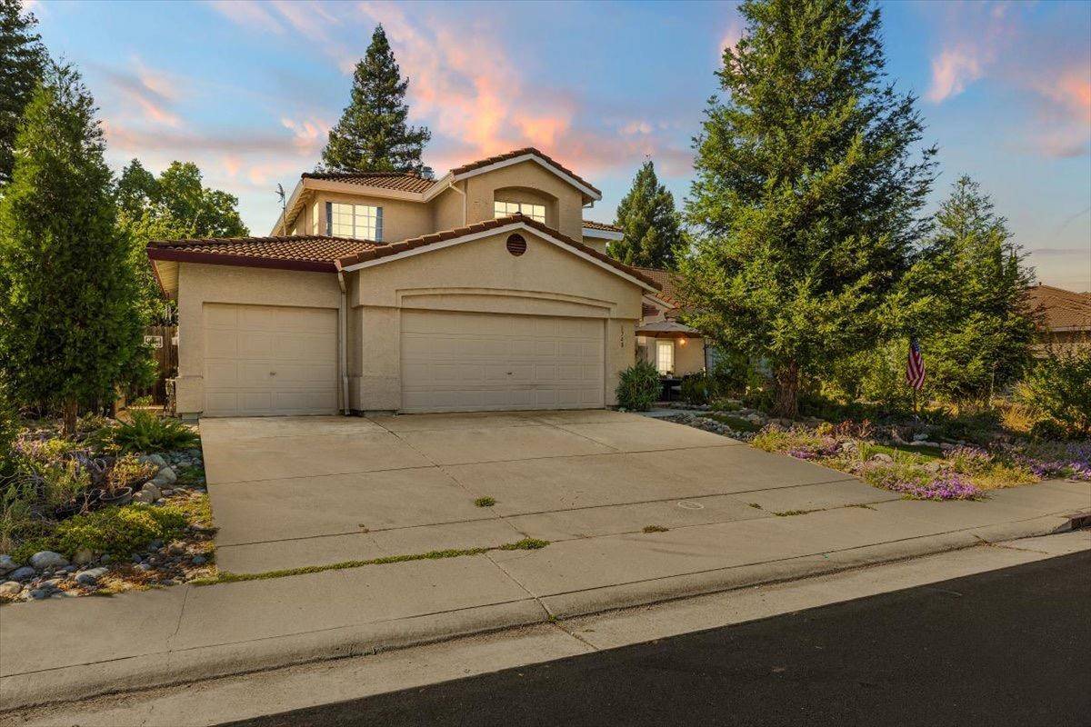 1740 Evergreen DR, Roseville, CA 95747
