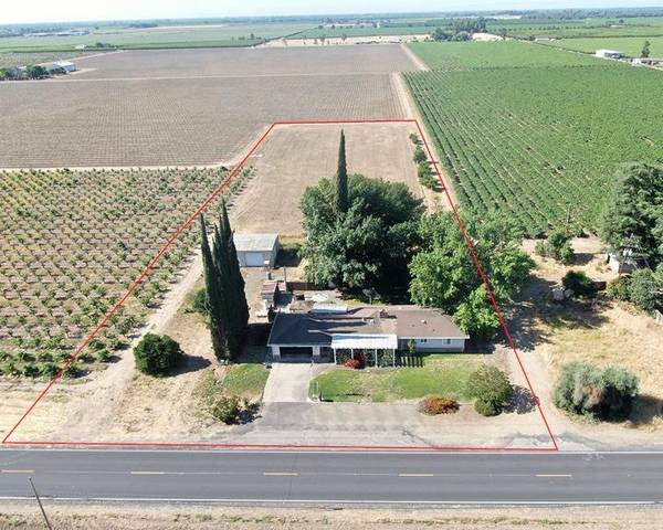 9582 E Harney LN, Lodi, CA 95240