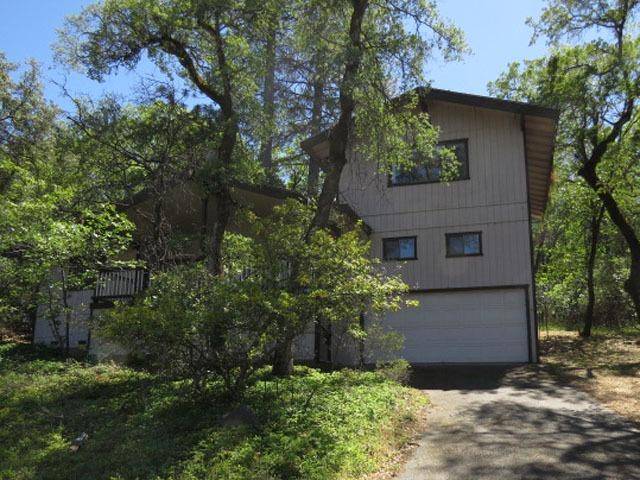 18499 Fair Oaks DR, Penn Valley, CA 95946