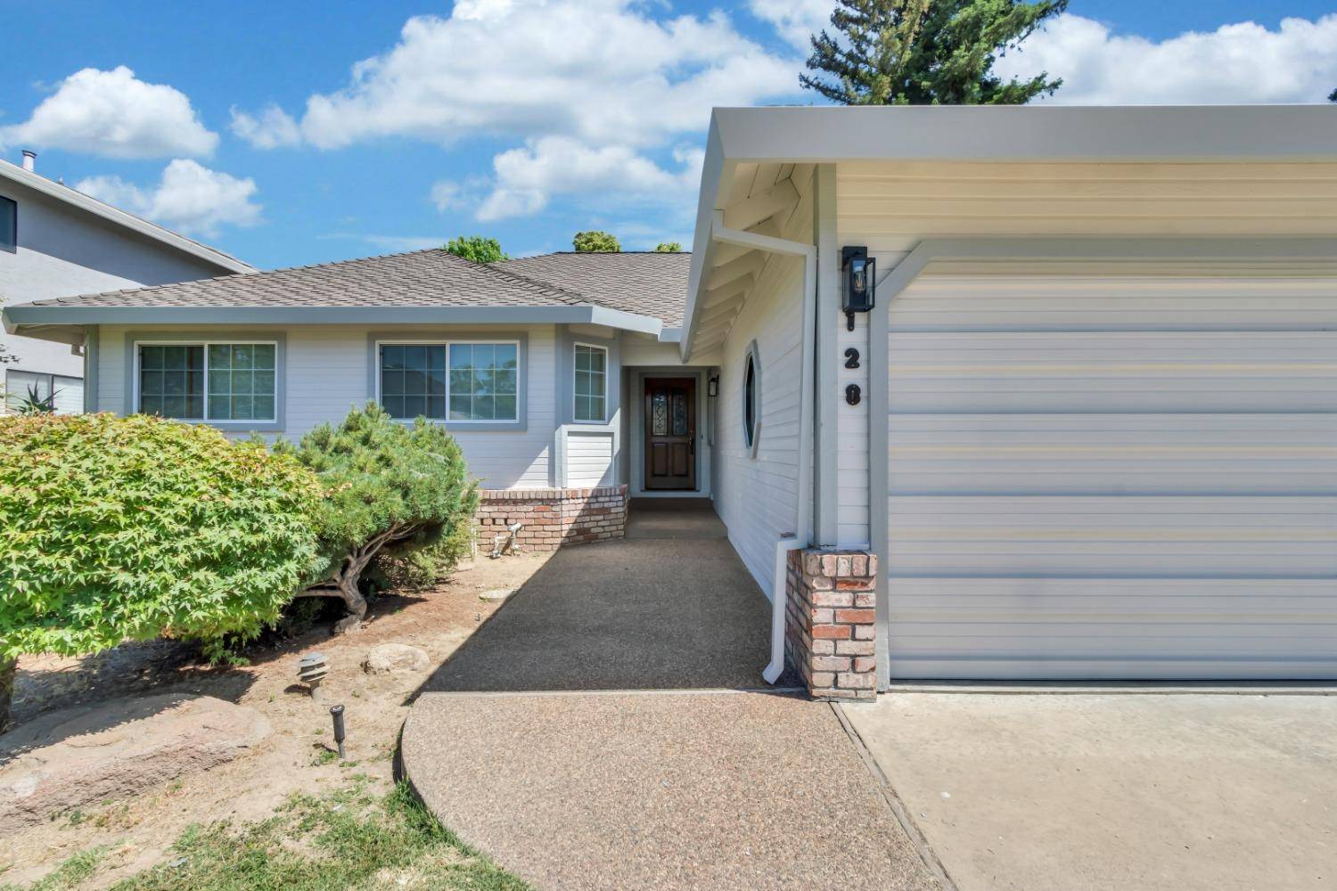 Sacramento, CA 95831,128 Arbusto CIR