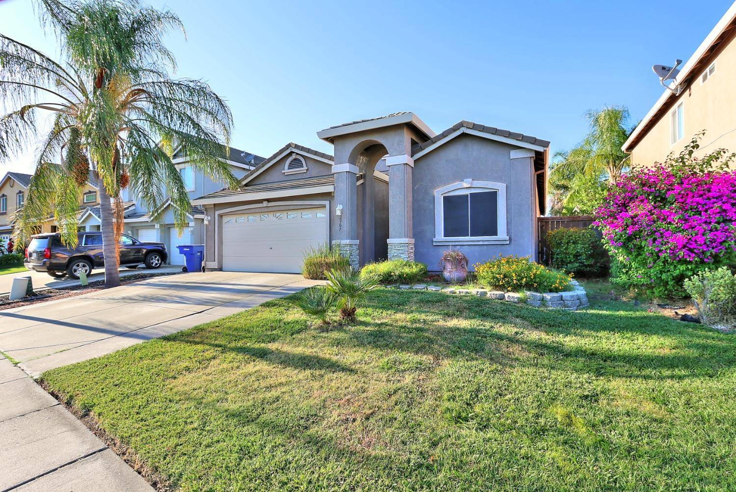 2907 myotis DR, Sacramento, CA 95834