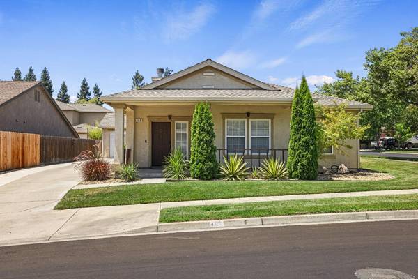 482 Treecrest CIR, Oakdale, CA 95361