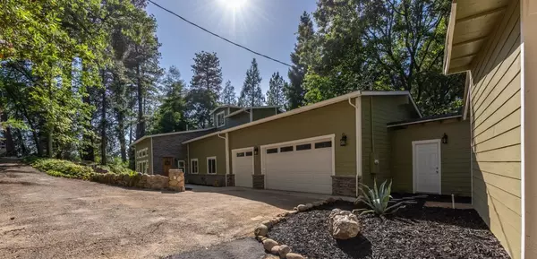 Placerville, CA 95667,1968 Smith Flat Cemetery RD