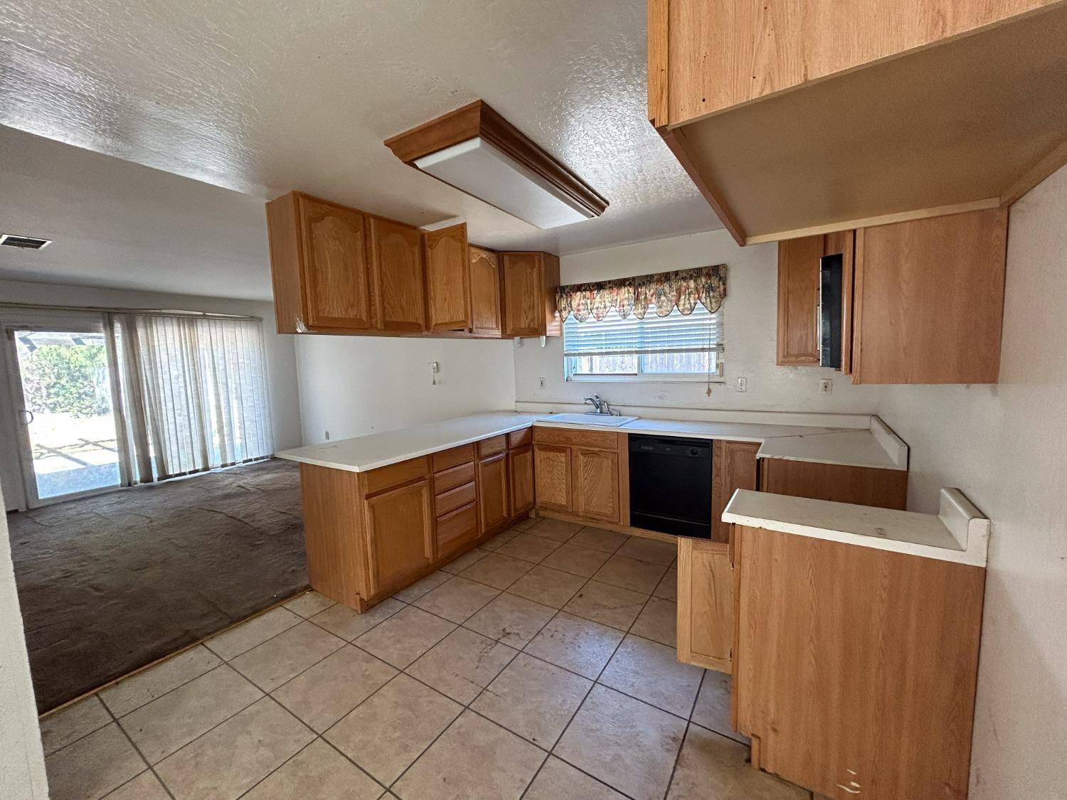 Antioch, CA 94509,2312 Wallace CT