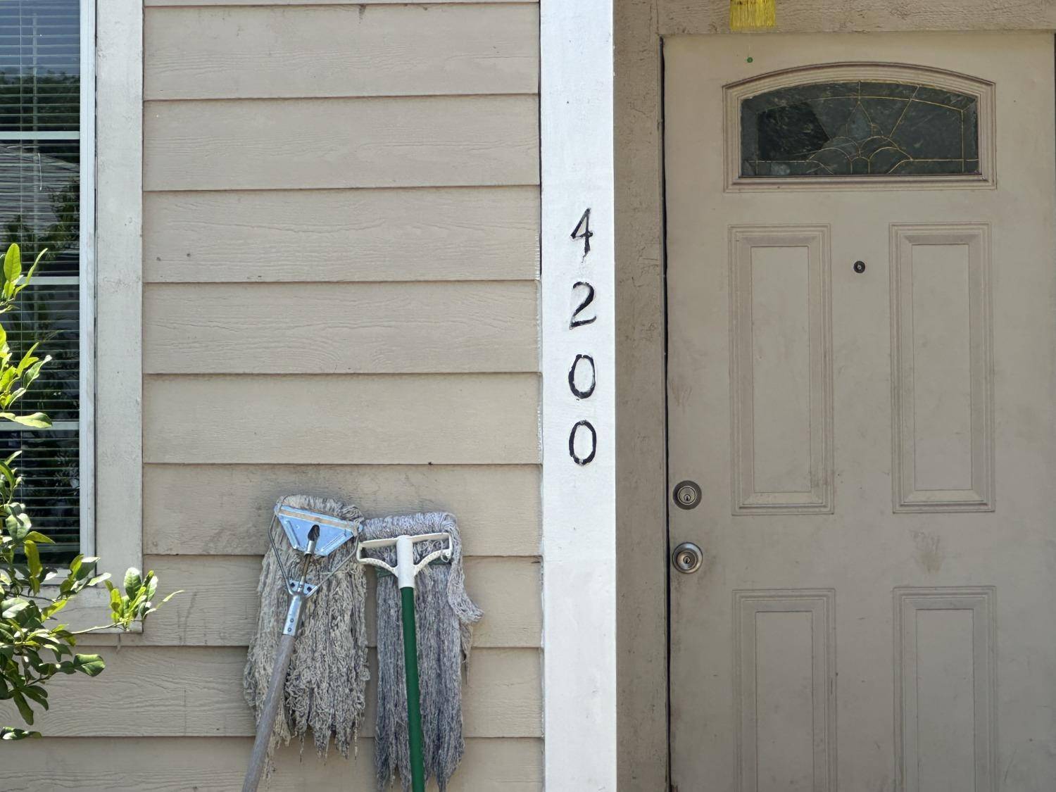 Sacramento, CA 95820,4200 18th AVE
