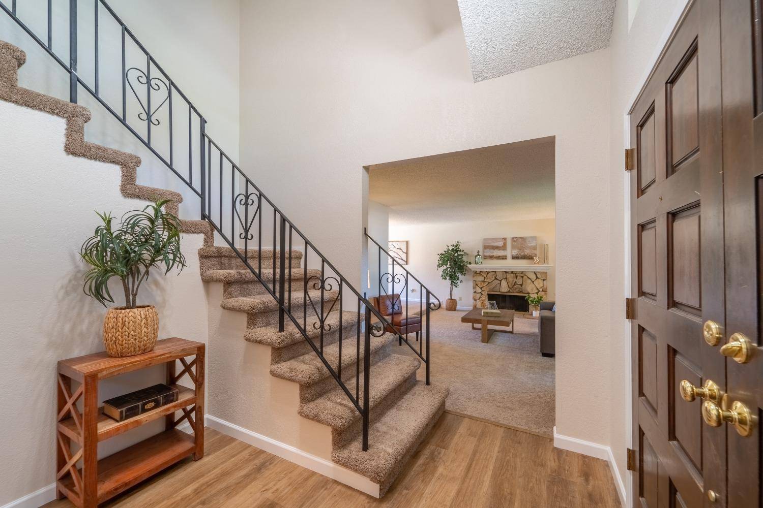 Modesto, CA 95356,613 Zinnia WAY
