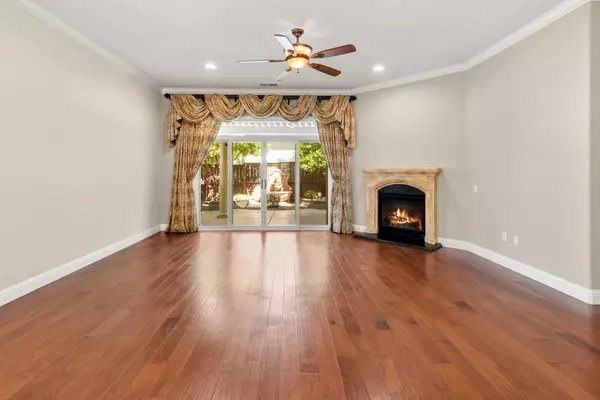 2081 Devonport LOOP Roseville, CA 95747