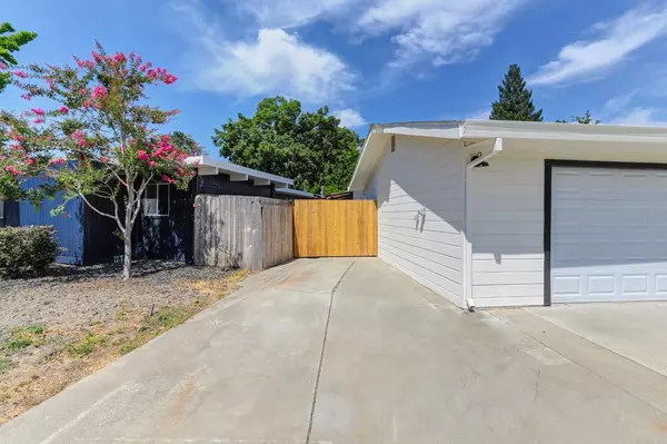 Sacramento, CA 95831,6473 Fordham WAY