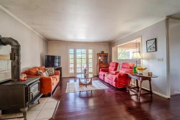Smartsville, CA 95977,10054 Red LN