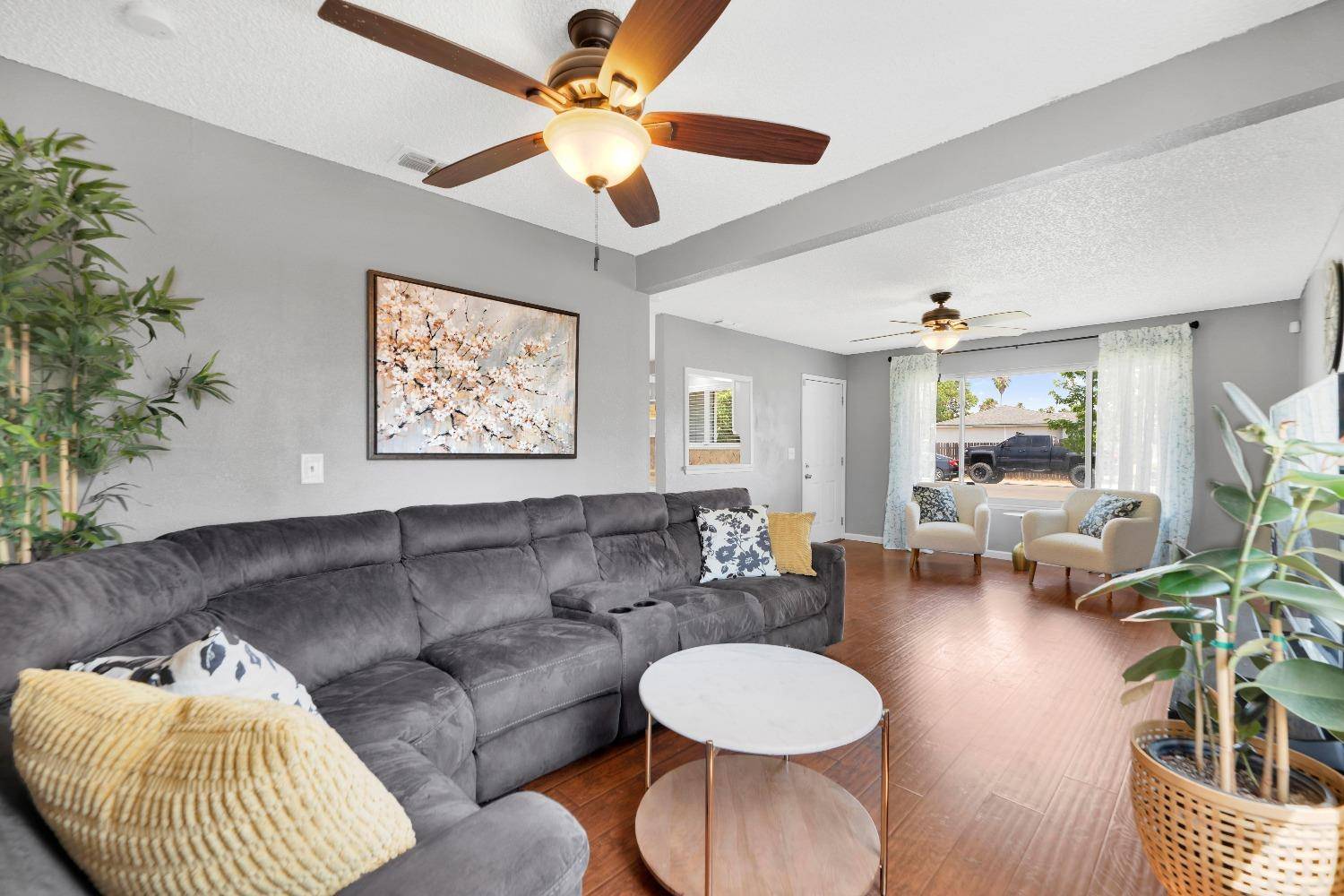 Sacramento, CA 95838,4285 Bollenbacher AVE