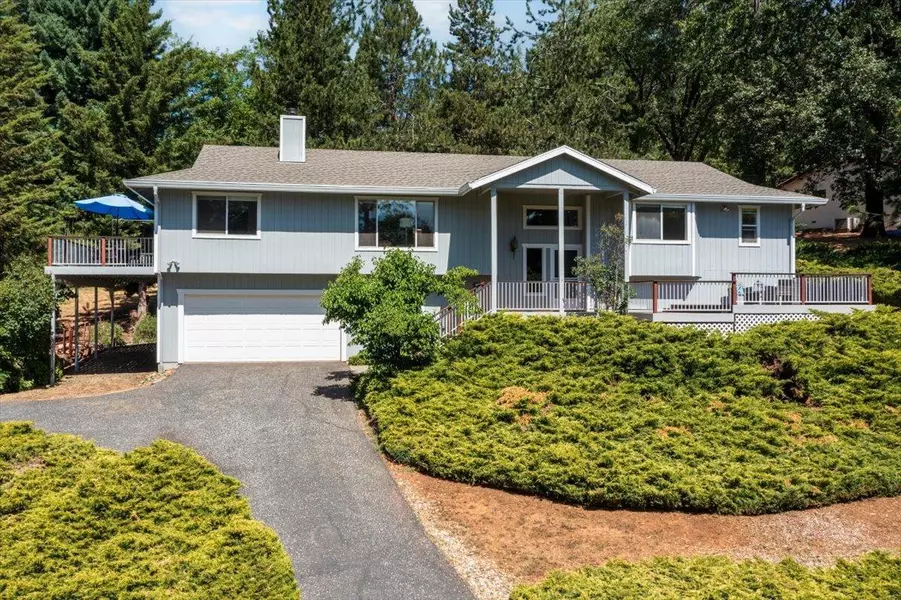 15176 Lorie Drive, Grass Valley, CA 95949