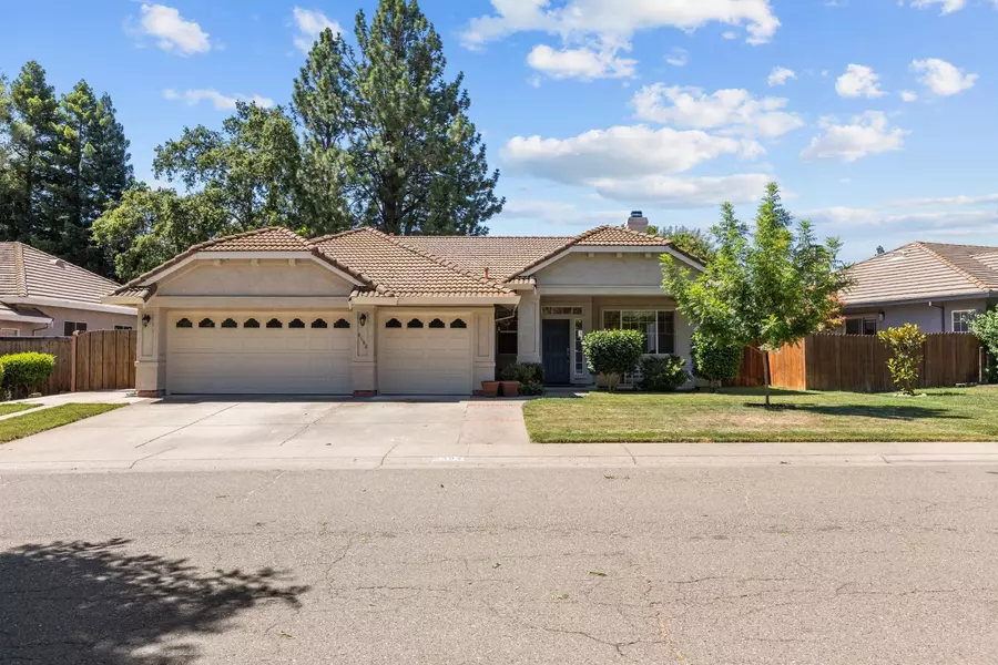 6504 Young Oak CT, Orangevale, CA 95662