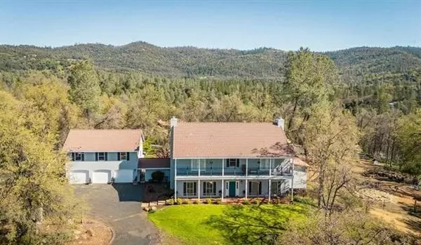 21819 Lyons Bald Mountain Road, Sonora, CA 95370