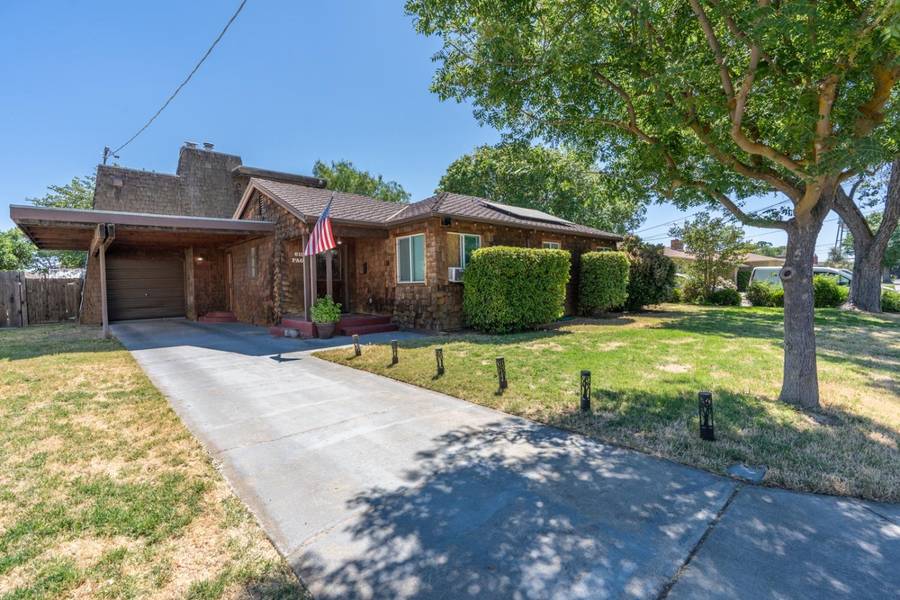 615 Page AVE, Los Banos, CA 93635