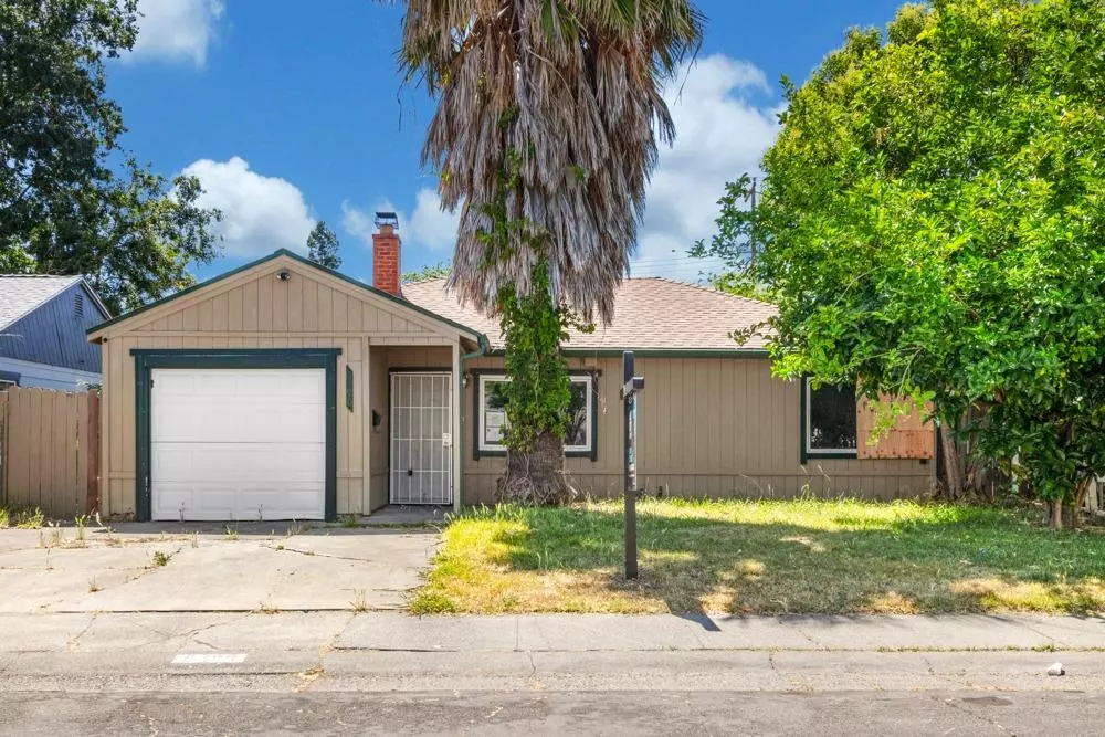 Sacramento, CA 95820,5390 Priscilla LN