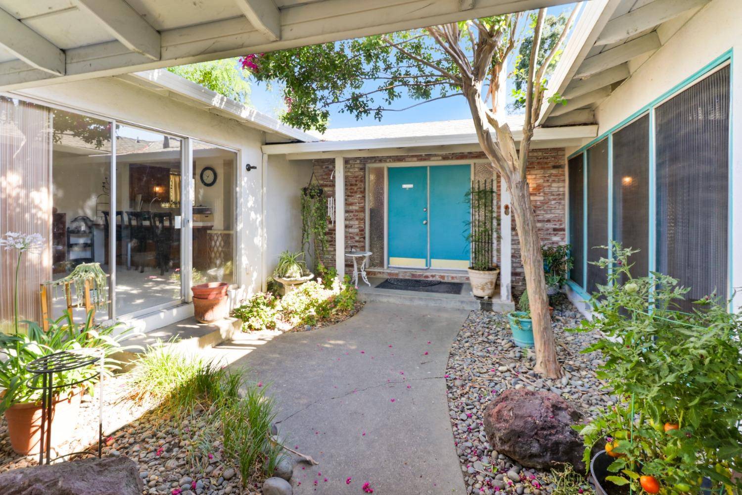 Citrus Heights, CA 95621,6509 Oakcreek WAY