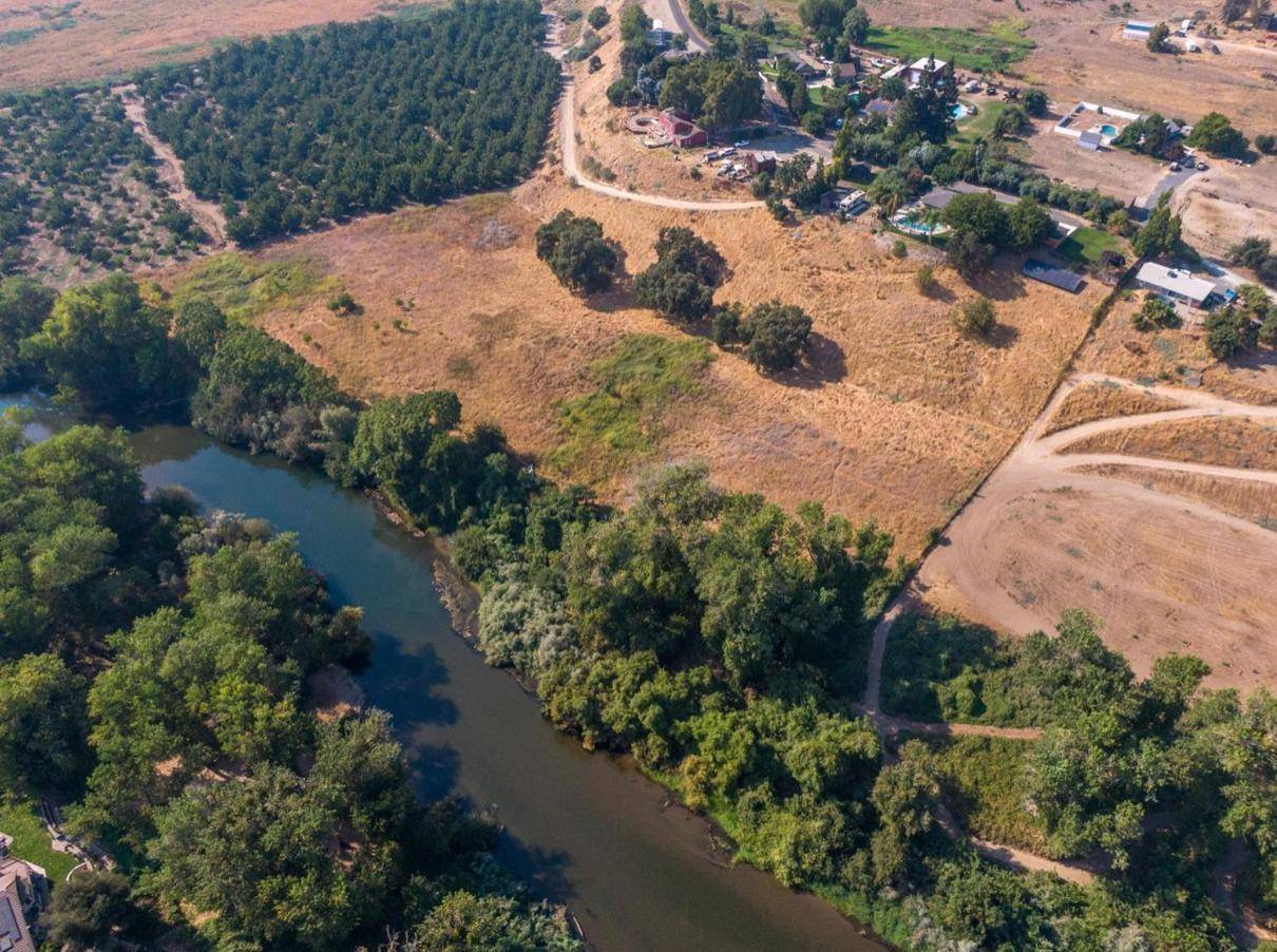 Oakdale, CA 95361,9591 Jackson RD