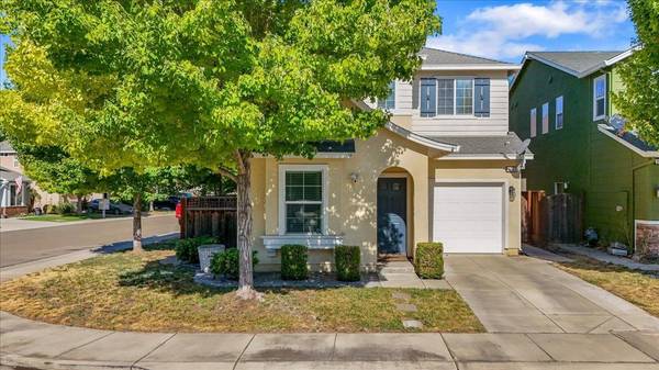 1463 Summerwind LN, Manteca, CA 95337