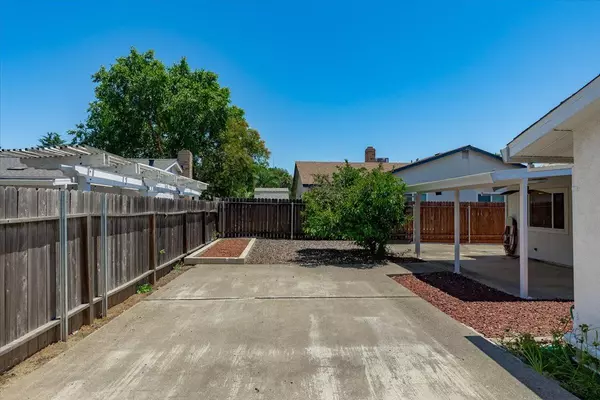 Orangevale, CA 95662,8341 Bardmoor CT