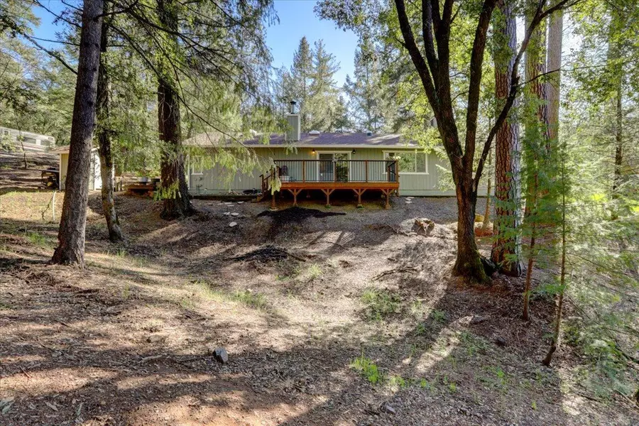 12001 Pine Cone CIR, Grass Valley, CA 95945