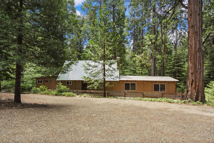 3404 Sly Park RD, Pollock Pines, CA 95726