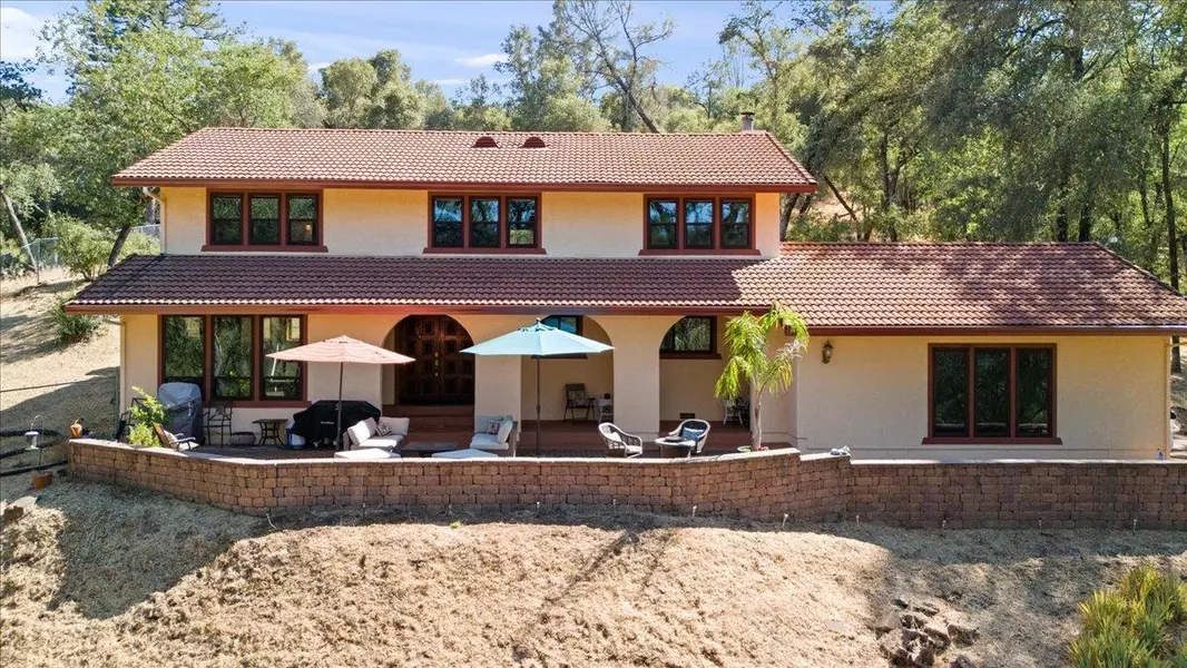 6421 Charity LN, Shingle Springs, CA 95682