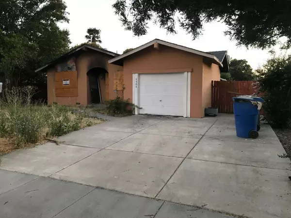 Sacramento, CA 95822,7504 Handly WAY