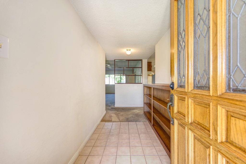 Roseville, CA 95678,704 Belle LN