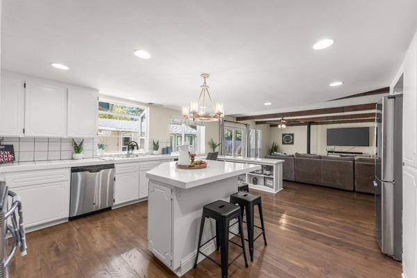 6000 Rustic Hills DR, Rocklin, CA 95677