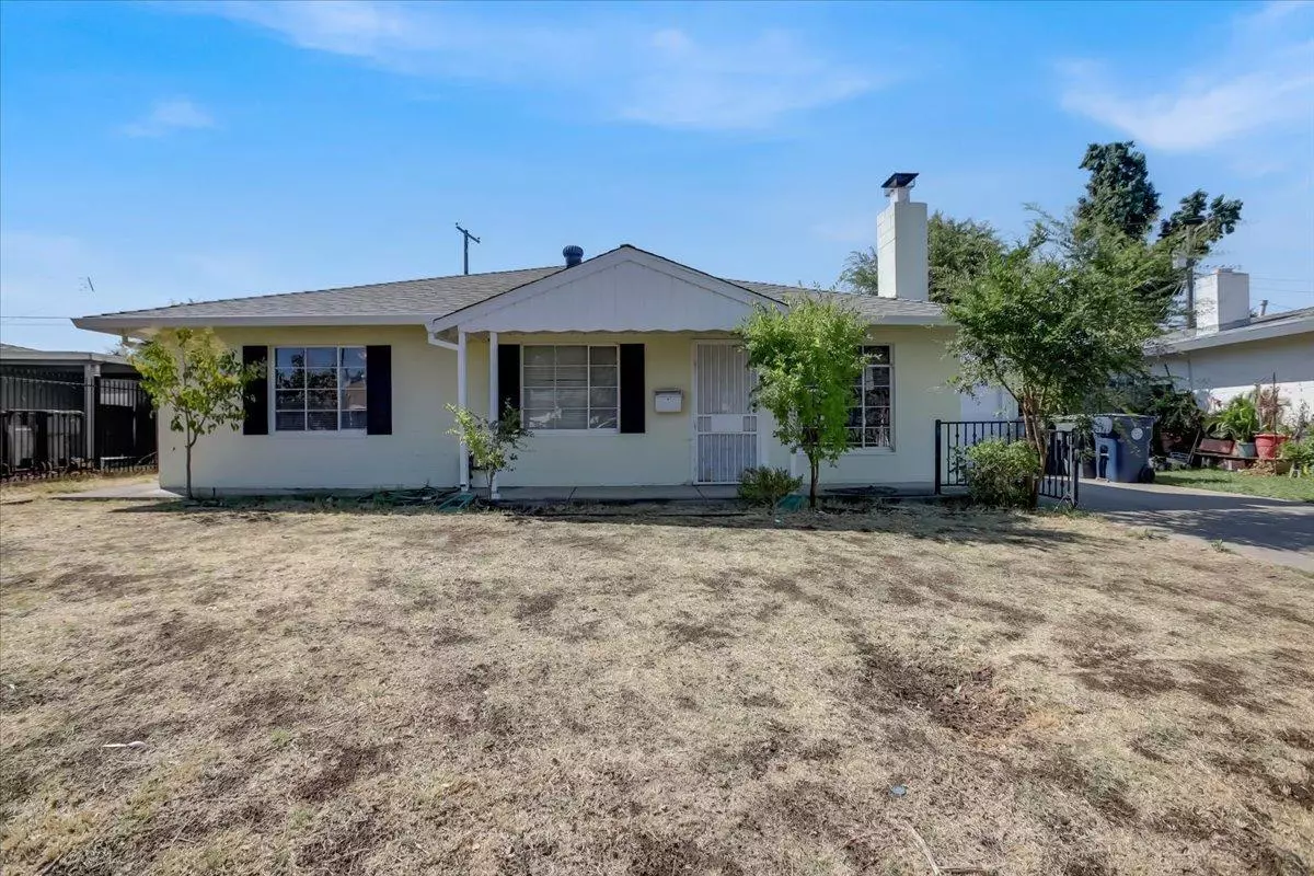 Sacramento, CA 95820,5400 Valletta WAY