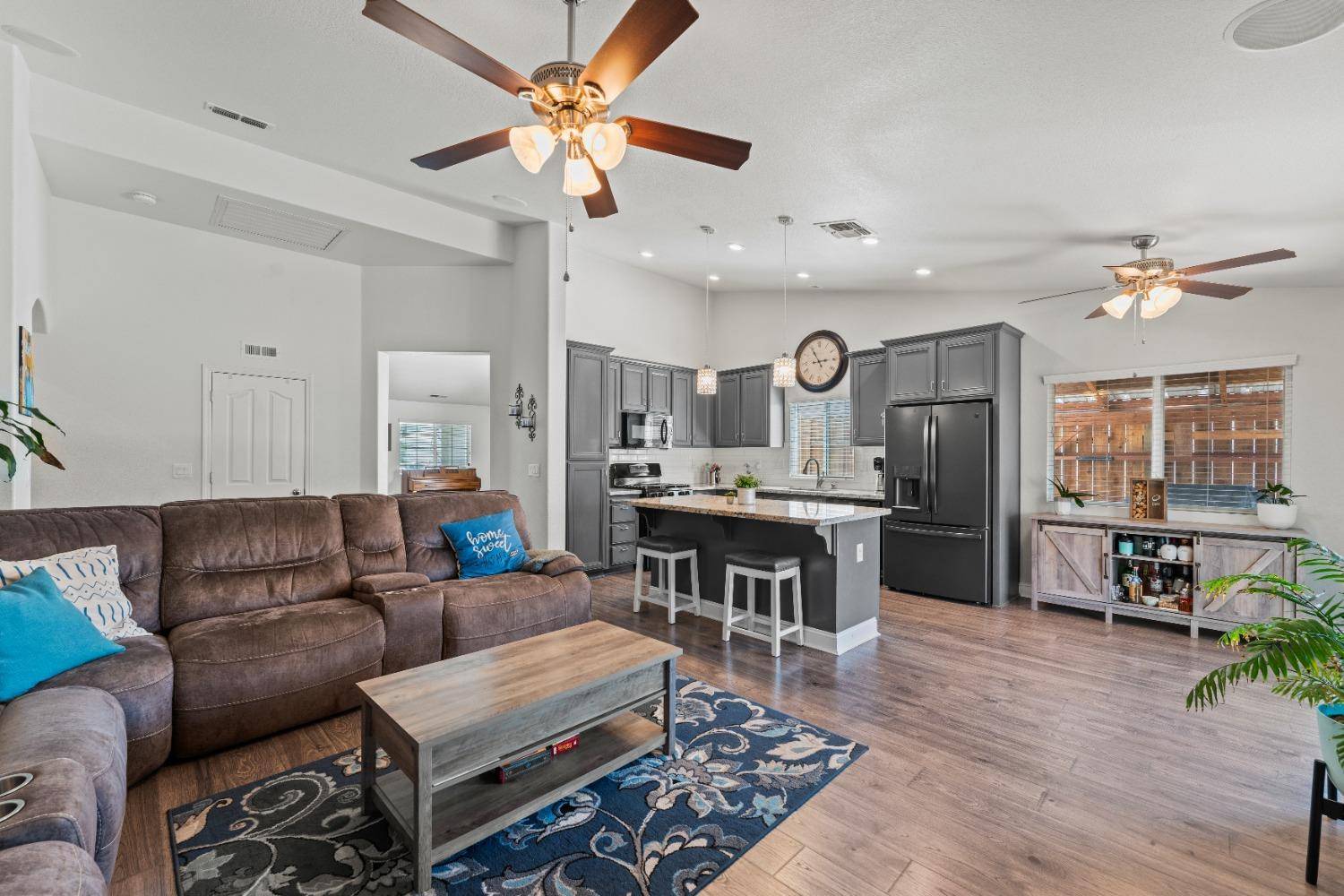 Wheatland, CA 95692,803 Rich Pl